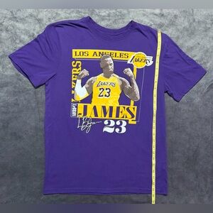 NBA Los Angeles Lakers Lebron James #23 T Shirt SIZE MEDIUM